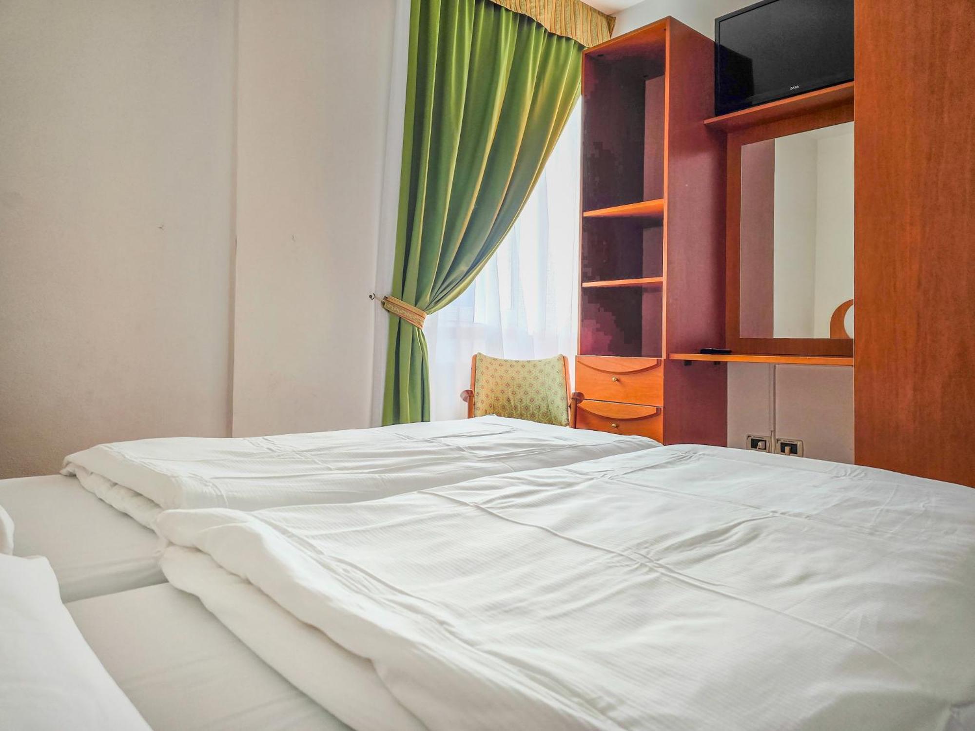 Englovacanze 2* Riva del Garda